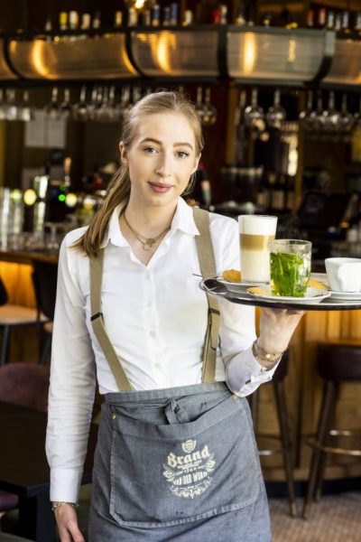 Werken bij Stadscafé Van der Werff? Kijk op https://www.dehorecagroep.nl/locations/van-der-werff/